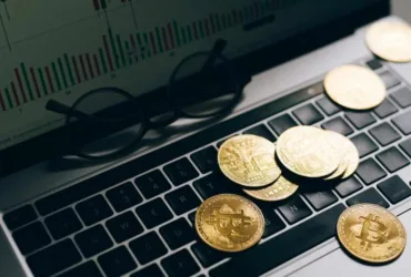 Crypto Prices Plunge in Biggest Sell-Off Ever: $19 Billion Lost After Trump's 100% Tariffs on China Shake Markets 2 Crypto
